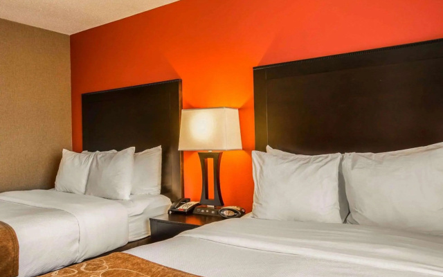 photo 4 of Comfort Suites At WestGate Mall