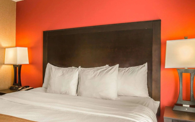 photo 5 of Comfort Suites At WestGate Mall