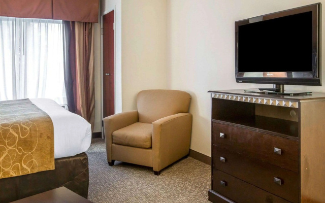 photo 3 of Comfort Suites Atlanta Airport