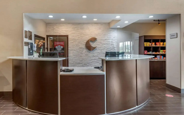 photo 2 of Comfort Suites Auburn