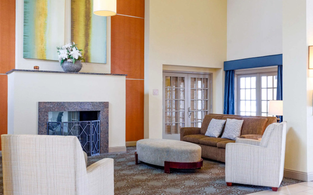 photo 4 of Comfort Suites, Baton Rouge