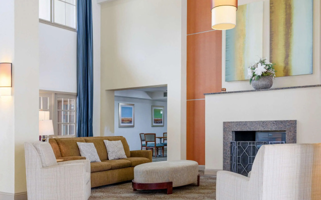 photo 5 of Comfort Suites, Baton Rouge