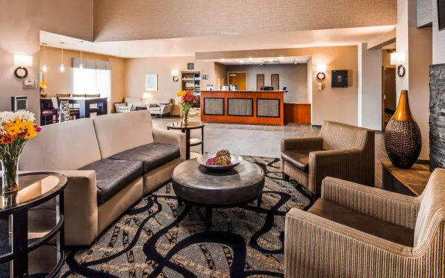 photo 2 of Comfort Suites Blaine