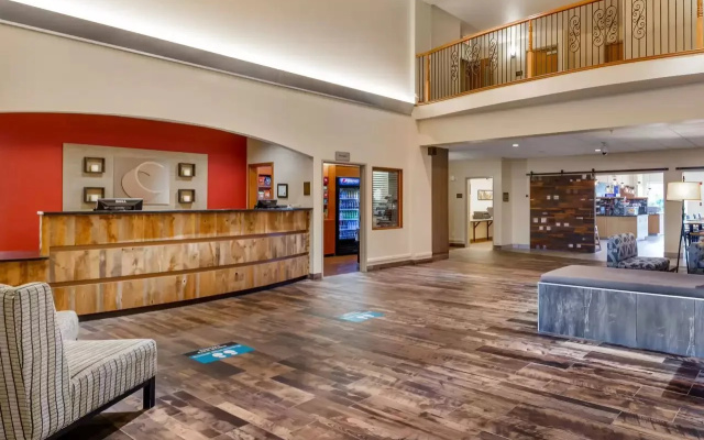 photo 2 of Comfort Suites Burlington