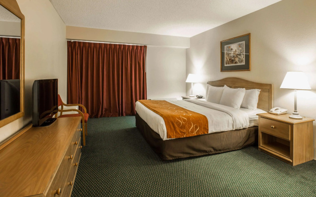 photo 4 of Super 8 by Wyndham Cherokee