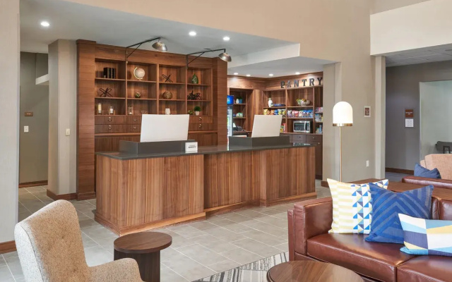 photo 2 of Four Points by Sheraton Chicago Schaumburg