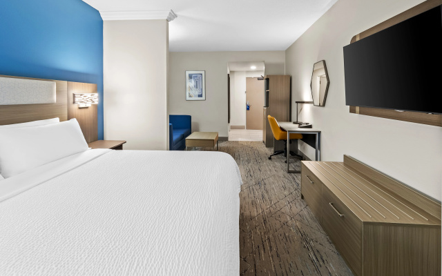photo 4 of Comfort Suites Cincinnati Airport