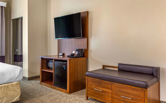 photo 5 of Comfort Suites Clayton - Garner