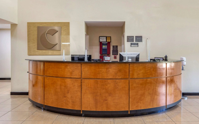 photo 2 of Comfort Suites Clayton - Garner