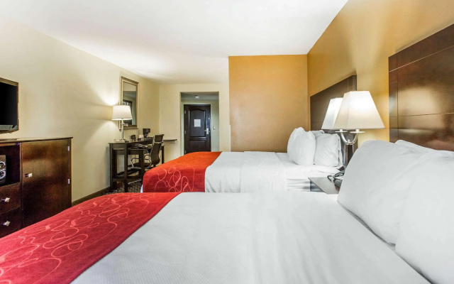 photo 4 of Comfort Suites Clinton near Presbyterian College