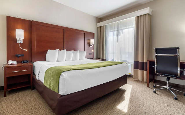 photo 3 of Comfort Suites Omaha East-Council Bluffs