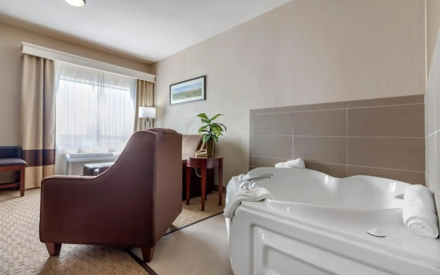 photo 4 of Comfort Suites Omaha East-Council Bluffs
