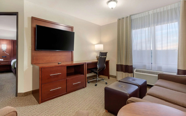 photo 5 of Comfort Suites Omaha East-Council Bluffs