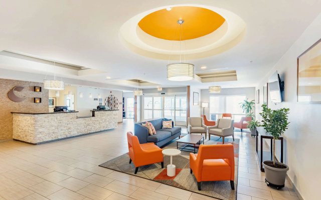 photo 2 of Comfort Suites Denham Springs