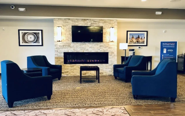 photo 2 of Comfort Suites Denver International Airport
