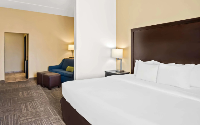 photo 4 of Comfort Suites Frisco