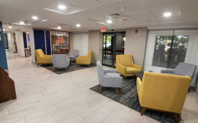 photo 2 of Holiday Inn Express & Suites Ft. Lauderdale Airport West by IHG