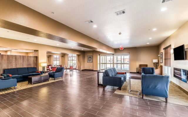 photo 2 of Comfort Suites Grand Prairie - Arlington North