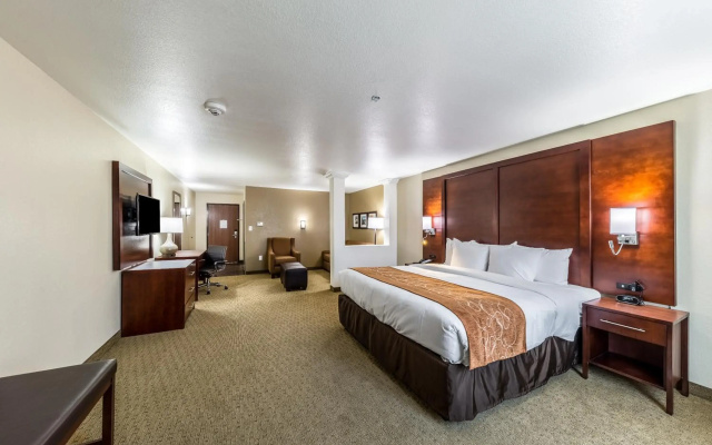 photo 4 of Comfort Suites Grand Prairie - Arlington North