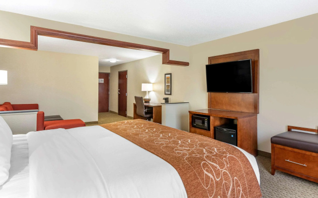 photo 5 of Comfort Suites Grand Rapids North