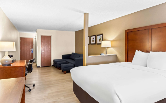 photo 5 of Comfort Suites Grayslake near Libertyville North