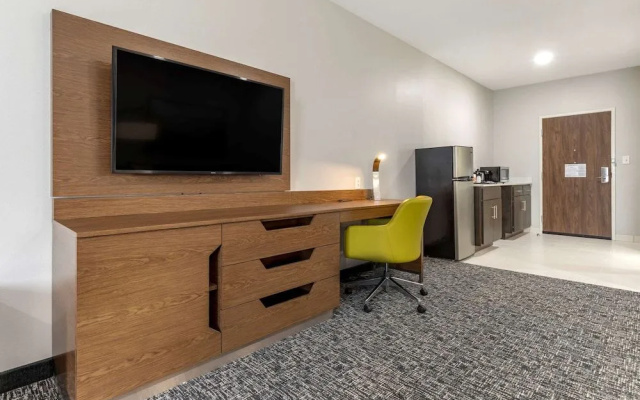 photo 2 of Comfort Suites Greenville Airport