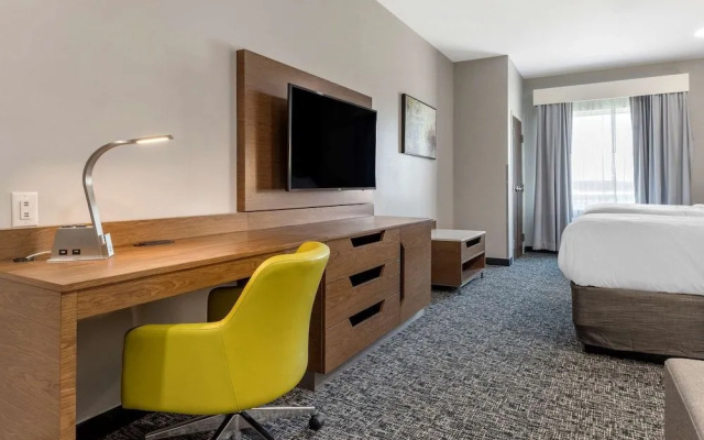 photo 4 of Comfort Suites Greenville Airport