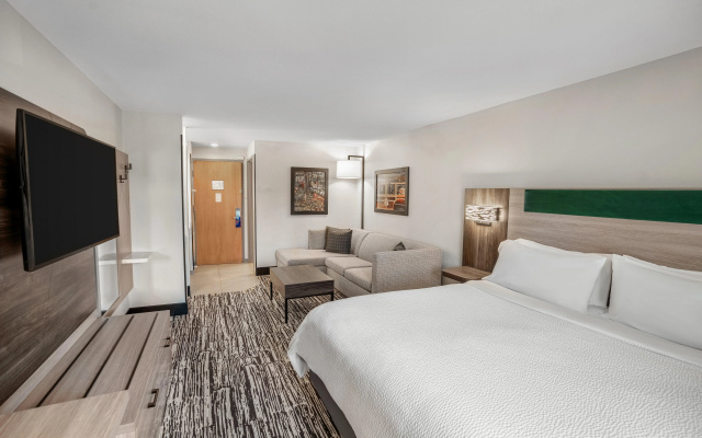 photo 3 of Comfort Suites