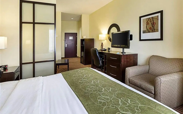 photo 3 of Days Inn & Suites by Wyndham Houston / West Energy Corridor