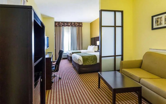 photo 5 of Days Inn & Suites by Wyndham Houston / West Energy Corridor