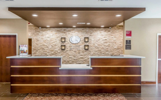 photo 2 of Comfort Suites Houston I-45 North