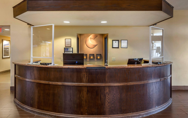 photo 2 of Comfort Suites Jonesboro University Area