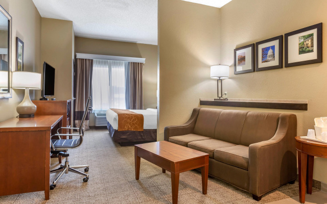 photo 4 of Comfort Suites Jonesboro University Area