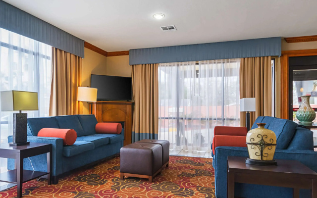 photo 5 of Comfort Suites Lake Charles