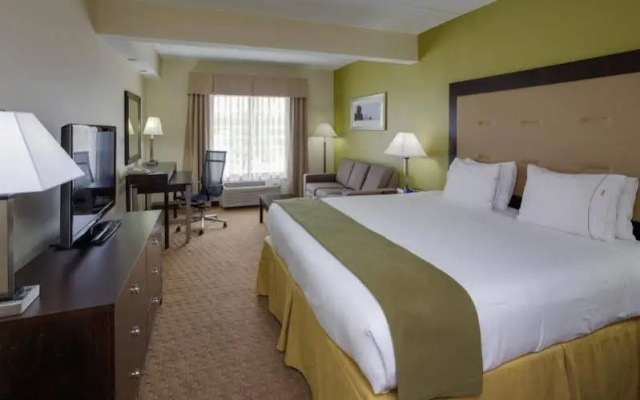 photo 2 of Comfort Suites Laurel Lakes