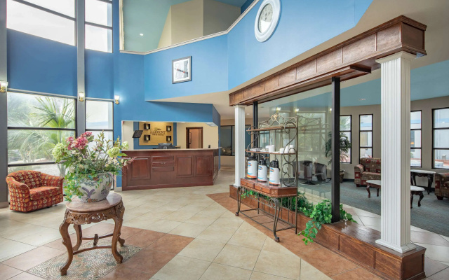 photo 2 of Baymont by Wyndham Laurel