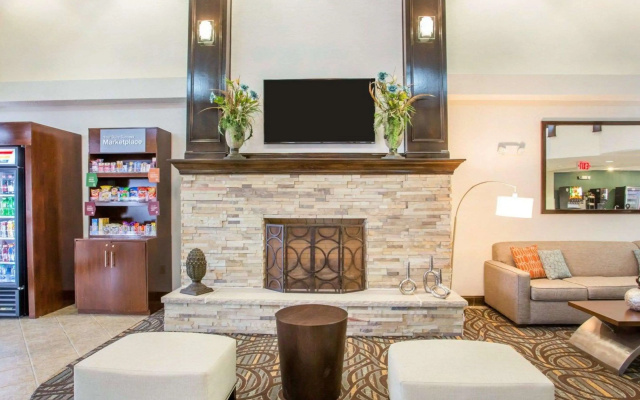 photo 2 of Comfort Suites Lebanon