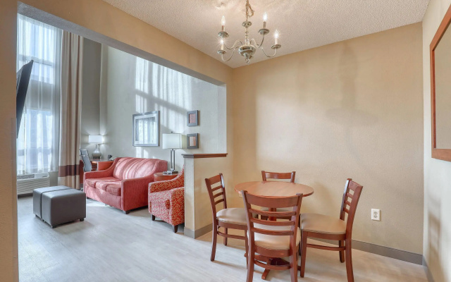 photo 3 of Comfort Suites Madison West - Middleton