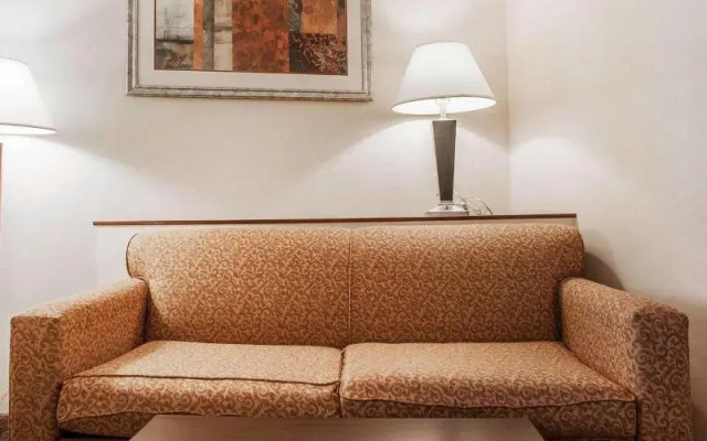 photo 3 of Comfort Suites