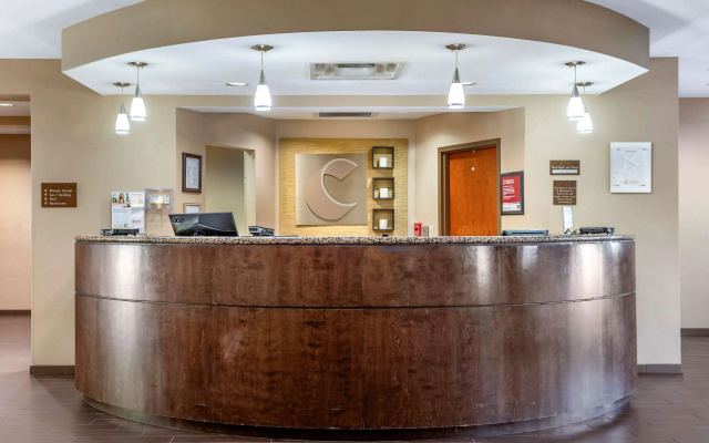 photo 2 of Comfort Suites Manchester near Arnold AFB