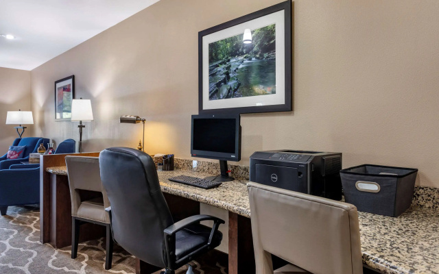 photo 5 of Comfort Suites Manchester near Arnold AFB