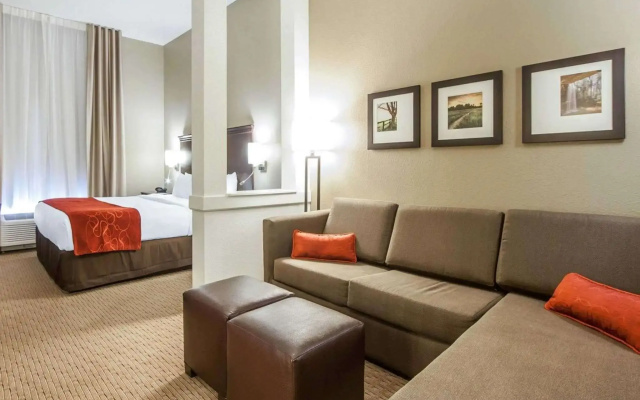 photo 3 of Comfort Suites Marietta - Parkersburg