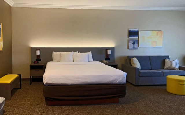 photo 3 of Comfort Suites Oceanside Camp Pendleton Area