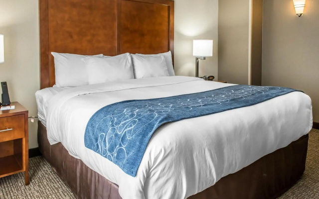 photo 3 of Comfort Suites Near Potomac Mills