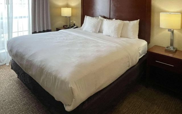photo 4 of Comfort Suites Seaworld - Lackland AFB