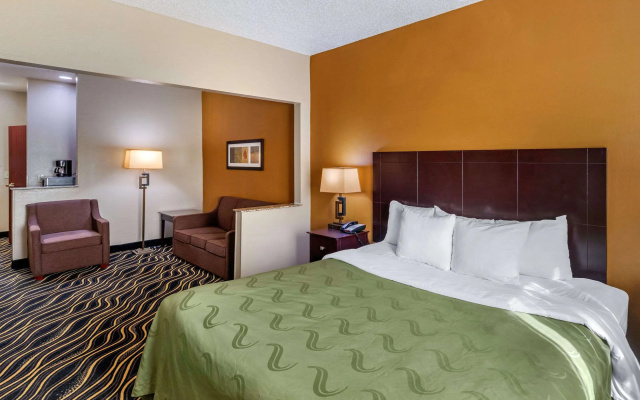 photo 3 of Quality Suites Addison - Dallas