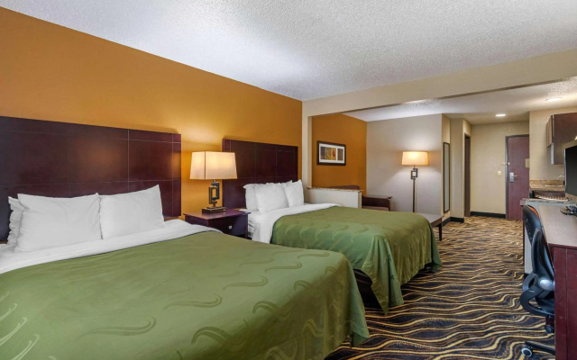 photo 4 of Quality Suites Addison - Dallas