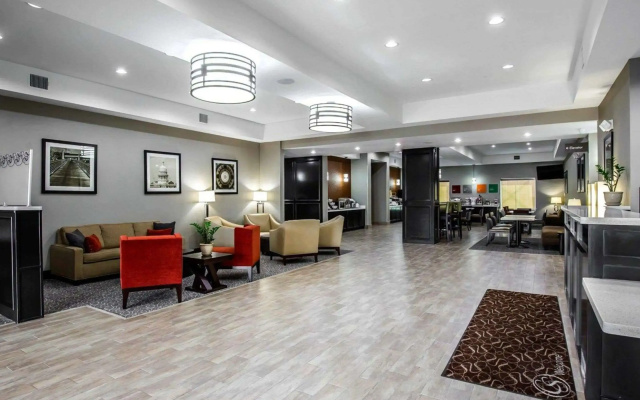 photo 2 of Comfort Suites Northwest - Cy - Fair