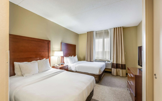 photo 3 of Comfort Suites Chicago O'Hare Airport