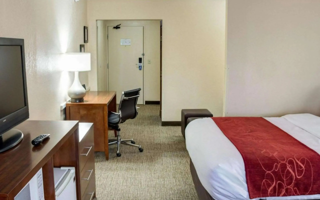 photo 5 of Comfort Suites Omaha Northwest